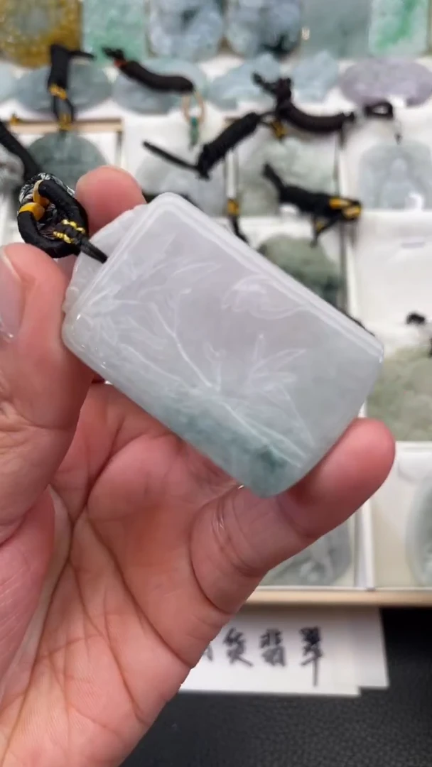 颈饰未镶嵌翡翠天然缅甸翡翠A货40