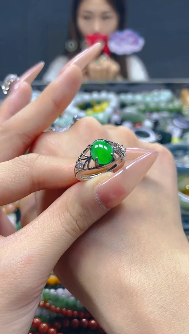 颈饰未镶嵌翡翠/T/翡翠A货，一件也是批发价