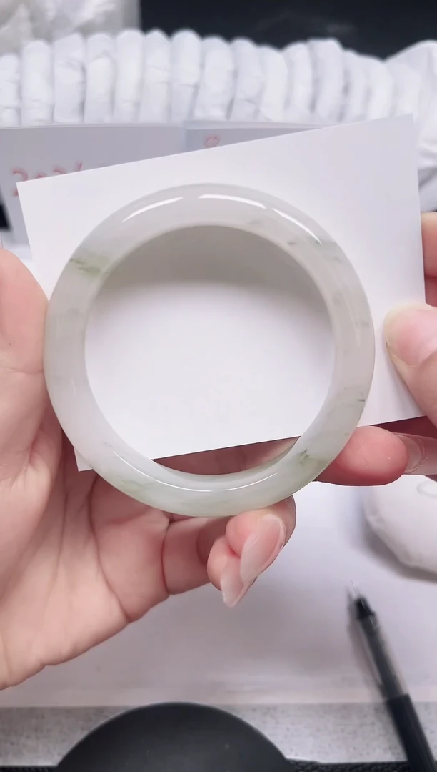 未镶嵌手镯石英质玉32-58.6