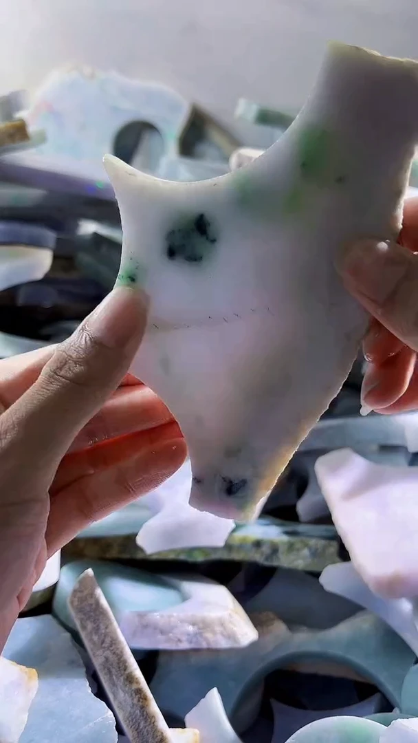 翡翠裸石缅甸翡翠A货陈140