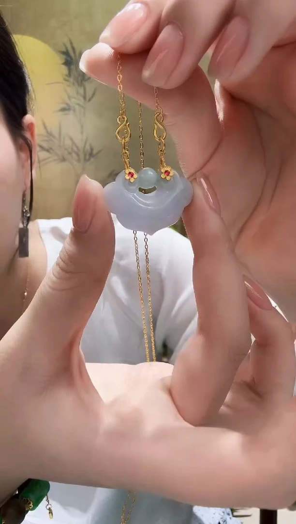 颈饰未镶嵌翡翠吊坠
