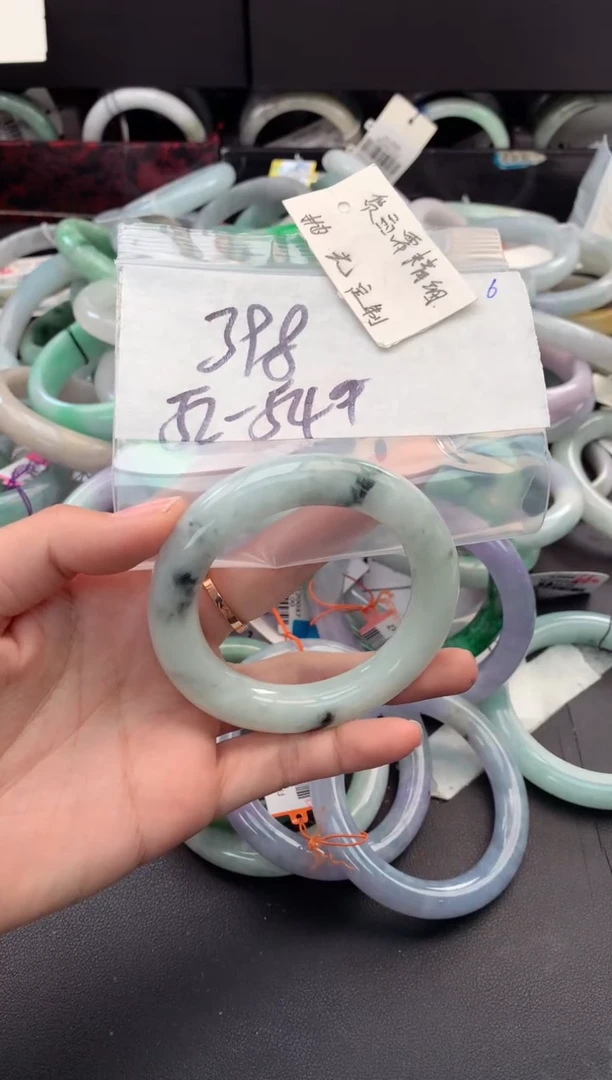 【闪购商品】定制翡翠未镶嵌毛货需精细抛光+多人