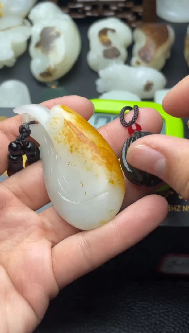 未镶嵌手链和田玉侣***义1