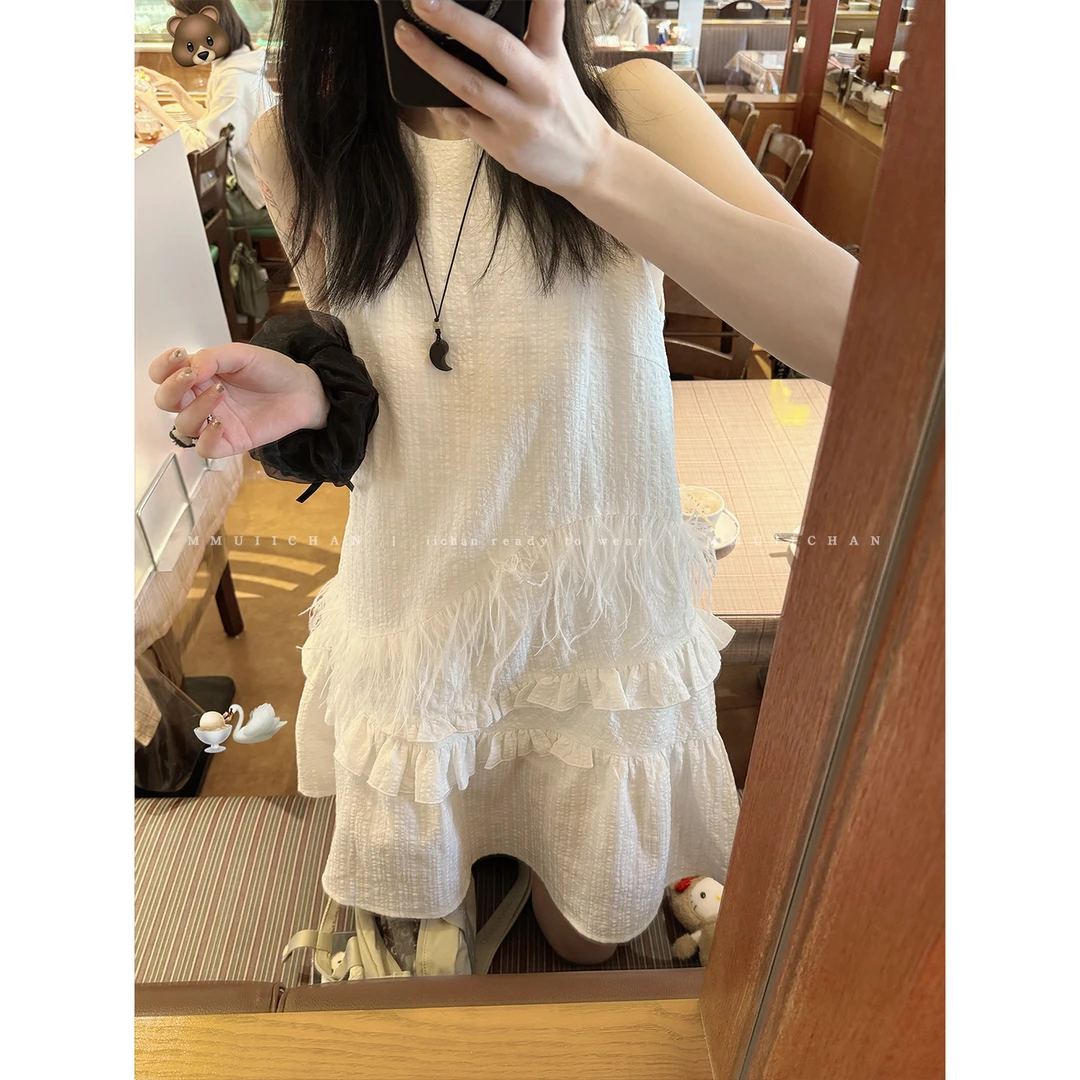 MMUIICHAN 飘飘然的羽毛连衣裙 干净感十足的宽松短款背心连衣裙