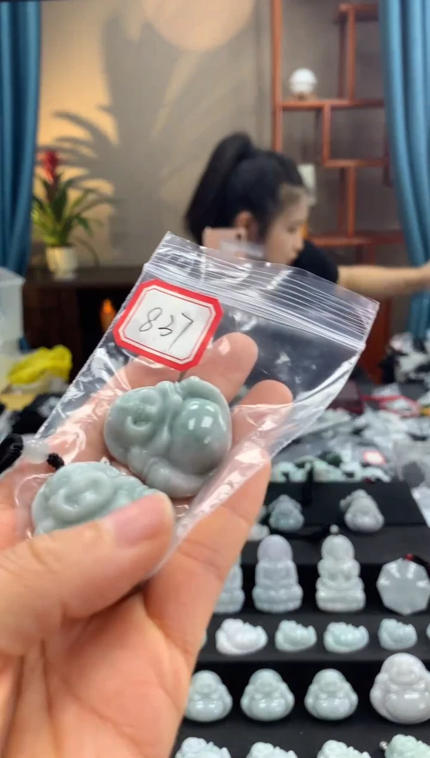 翡翠未镶嵌颈饰佛公837 多样性发一件