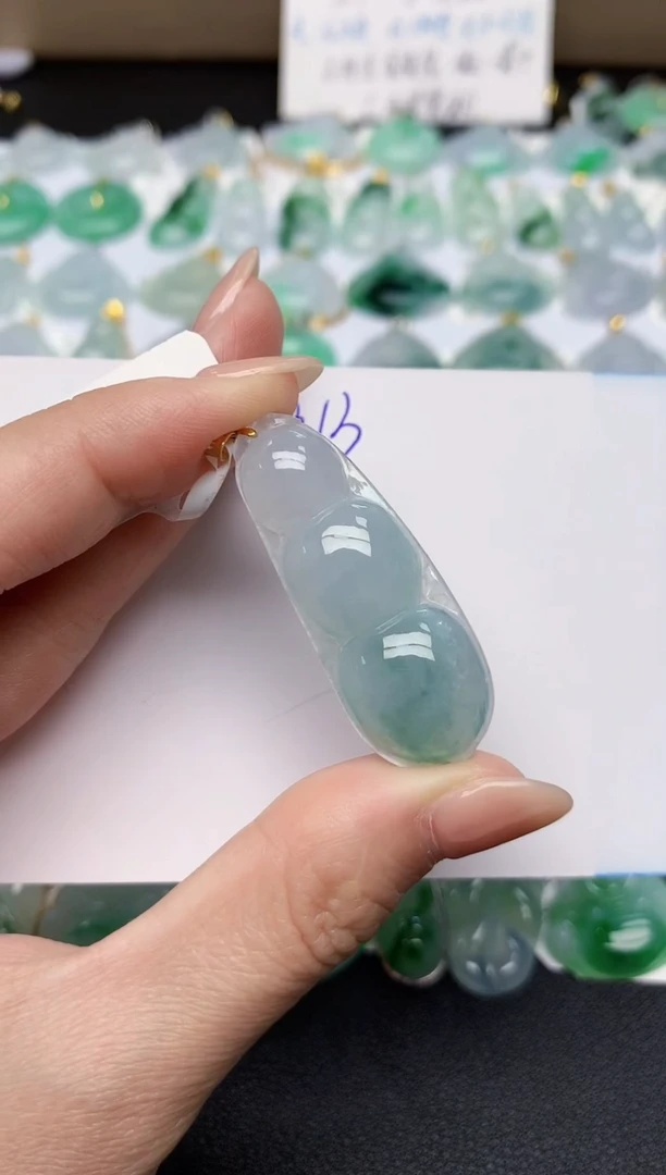 颈饰18K金镶嵌翡翠天然缅甸A货翡翠百元以上9元证书费自理