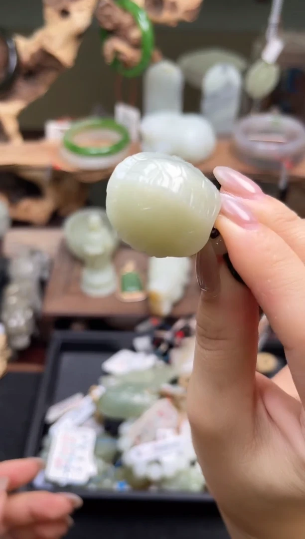 和田玉未镶嵌吊坠且末迪克兰 龟壳多样性发一