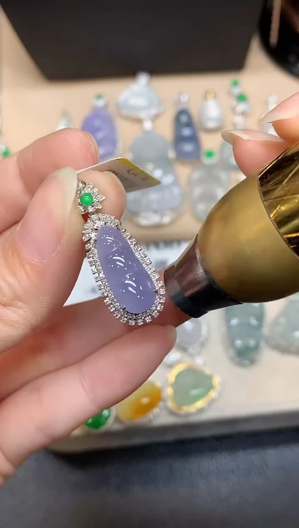 吊坠(不含链)18K金镶嵌翡翠福豆【无服务费【紫货有色差】