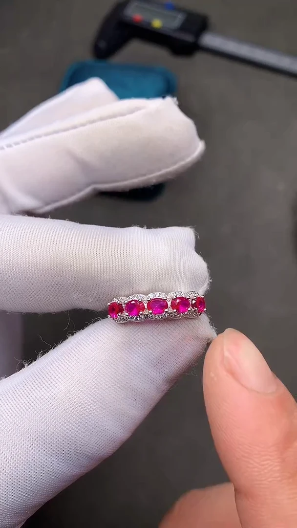 【闪购商品】红宝石戒指银S925镶嵌·····