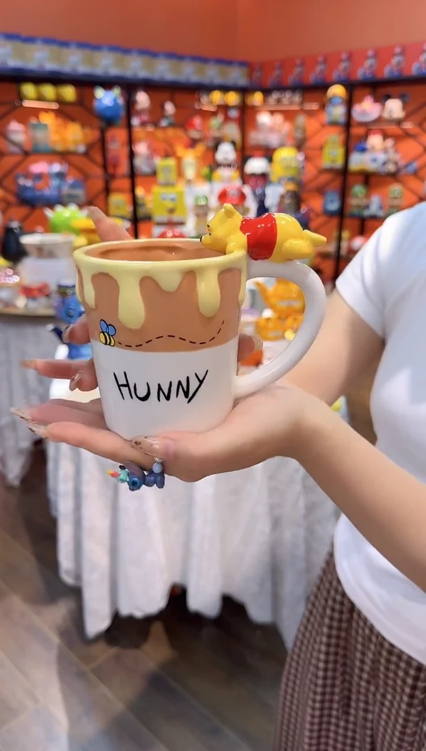 瓷片@@维尼熊蜂蜜陶瓷马克杯