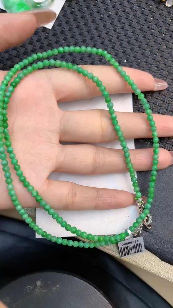 颈饰未镶嵌翡翠1