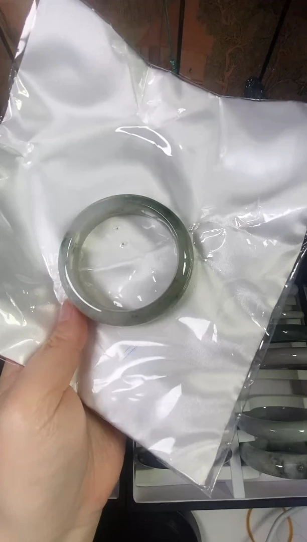 未镶嵌手镯翡翠55.4