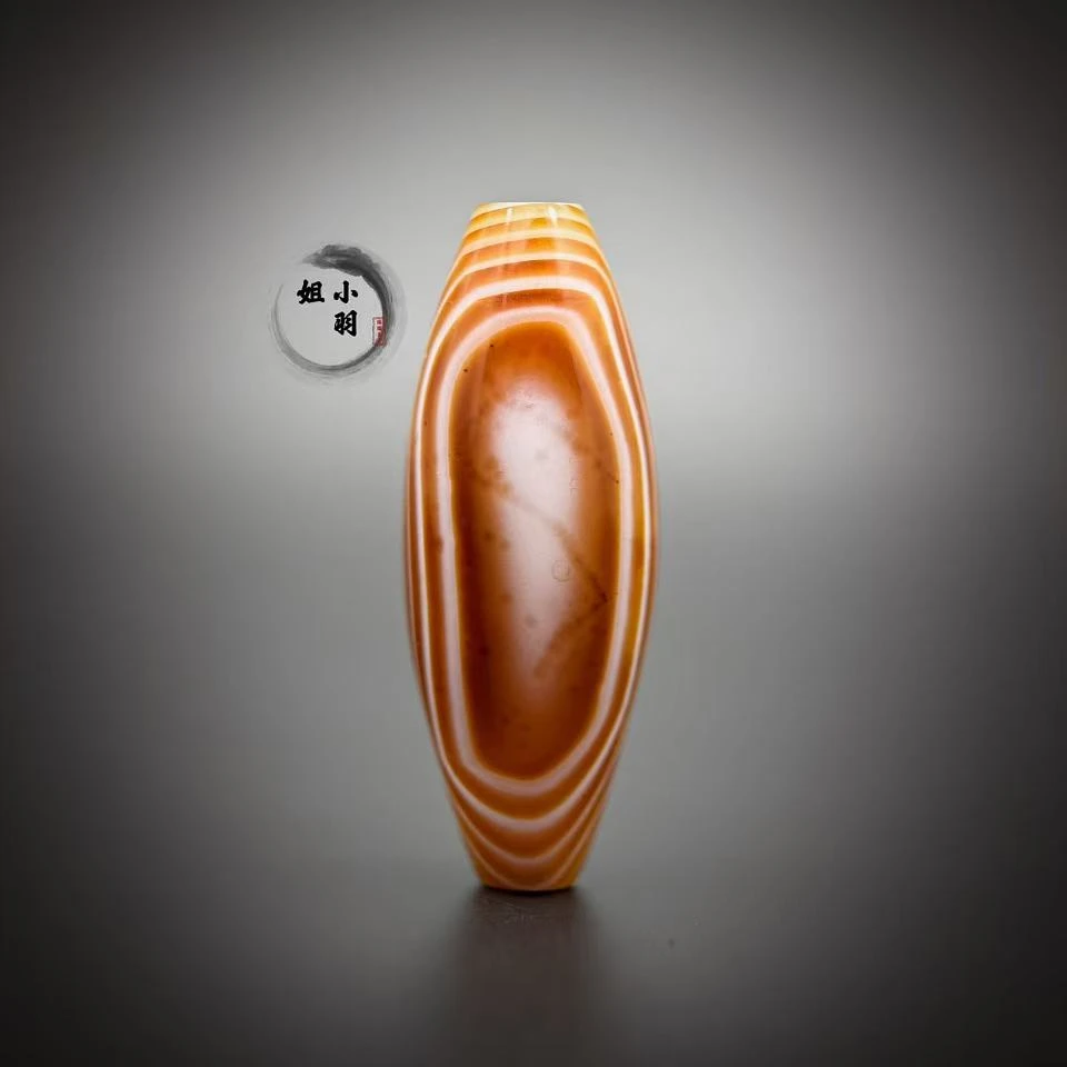 缠丝玛瑙天然玛瑙天圆地方 尺寸 41.5*16.2