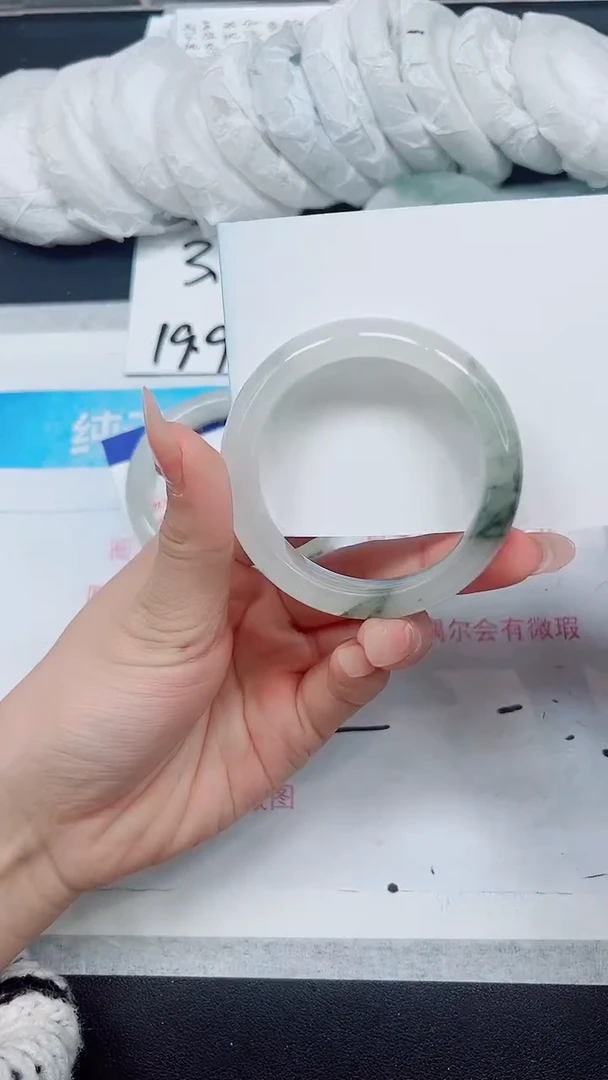【闪购商品】石英质玉手镯未镶嵌A270-49/50/51
