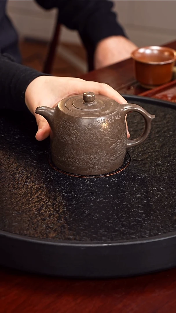 茶壶紫砂赵小俊  井栏132青段  280毫升 陆俨少2