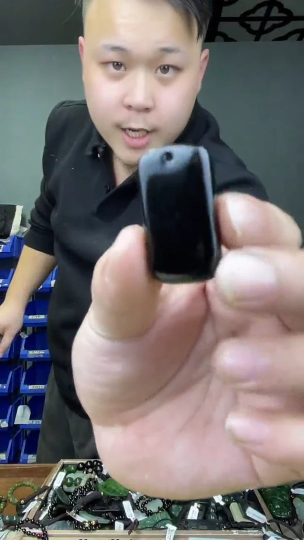 颈饰未镶嵌和田玉拍一发一，多样性发货！