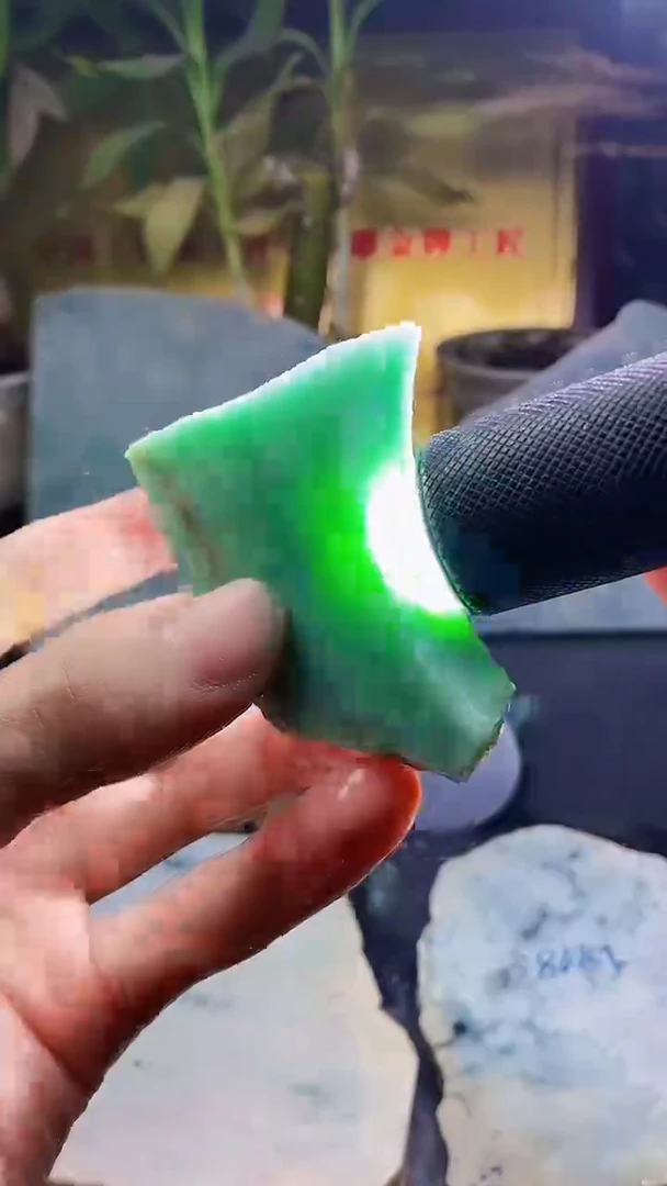 未镶嵌挂件翡翠小雨12