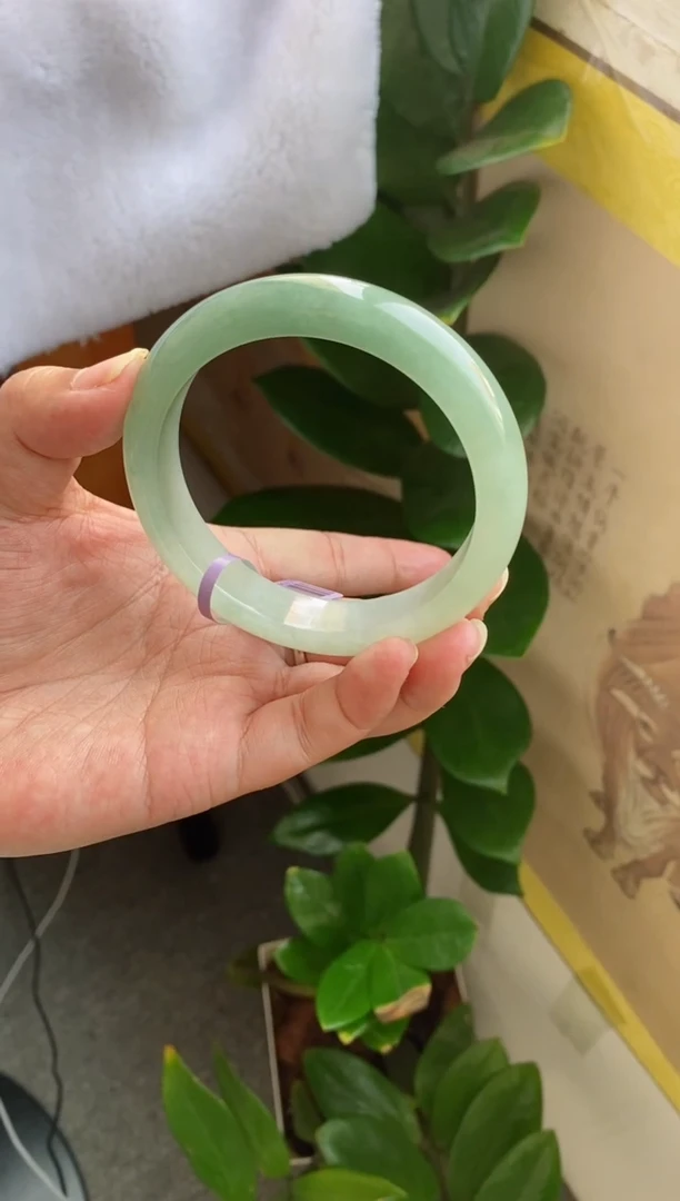 【闪购商品】翡翠手镯未镶嵌（血漏）冰胶半山水36号