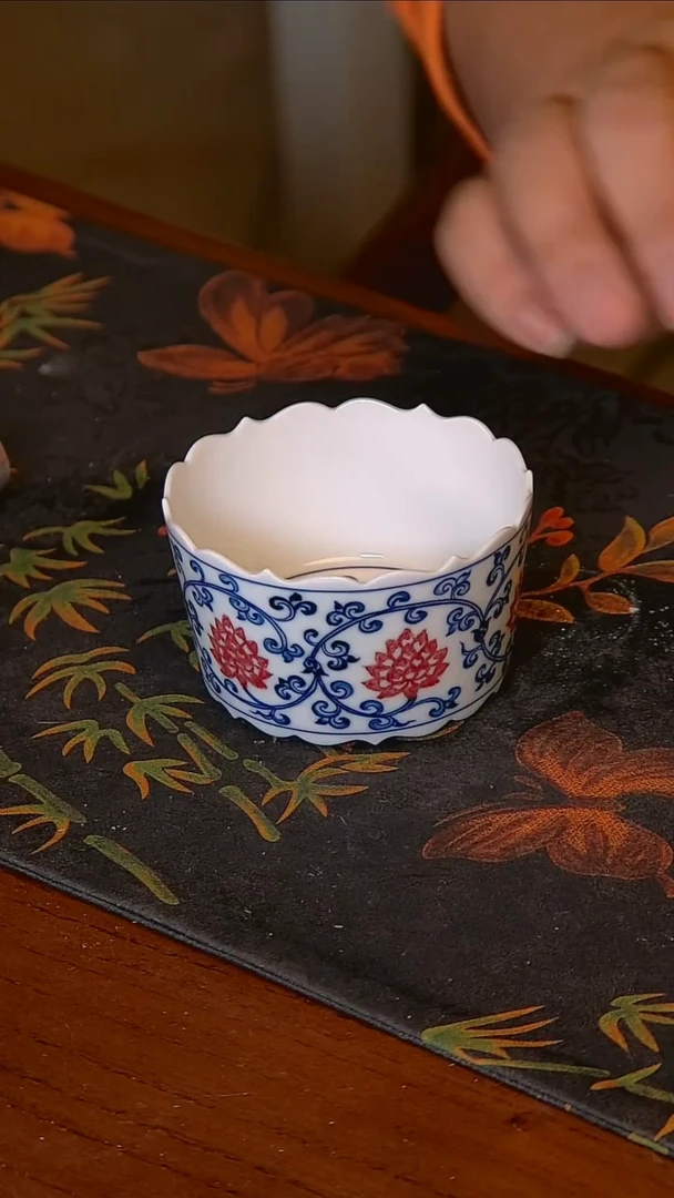 杯手工手绘杯杯很美丽