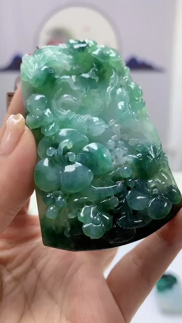 【闪购商品】定制翡翠未镶嵌4688ms-毛货143挂件