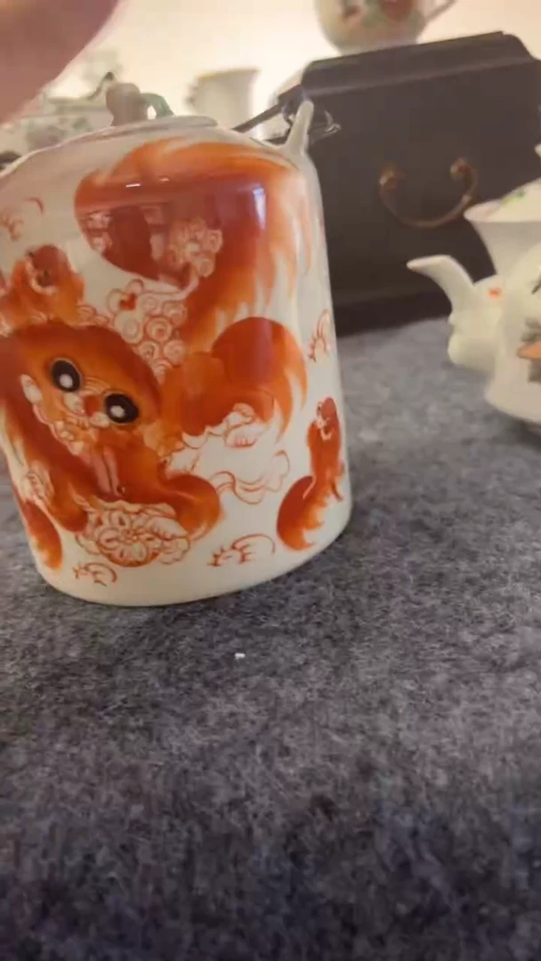 摆件瓷摆件瓷摆件红狮子大水壶