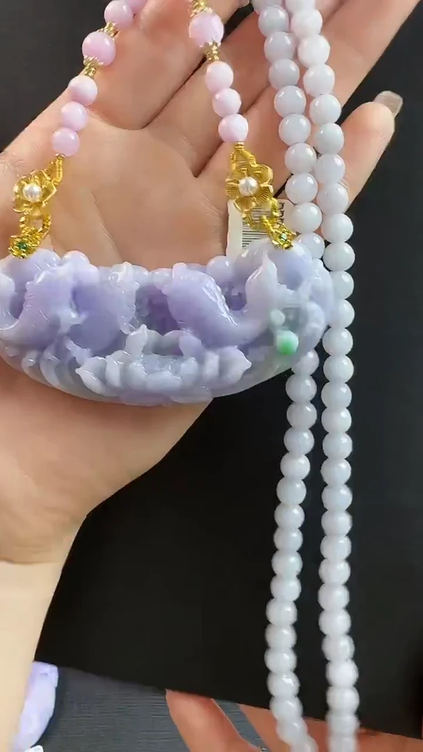 颈饰未镶嵌翡翠弯弯