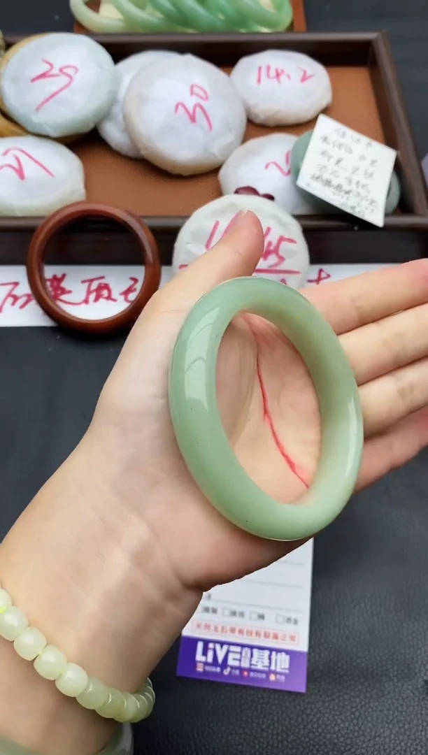 未镶嵌手镯石英质玉129+58/59