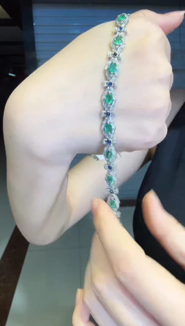 铂Pt950镶嵌手链祖母绿3.00ct