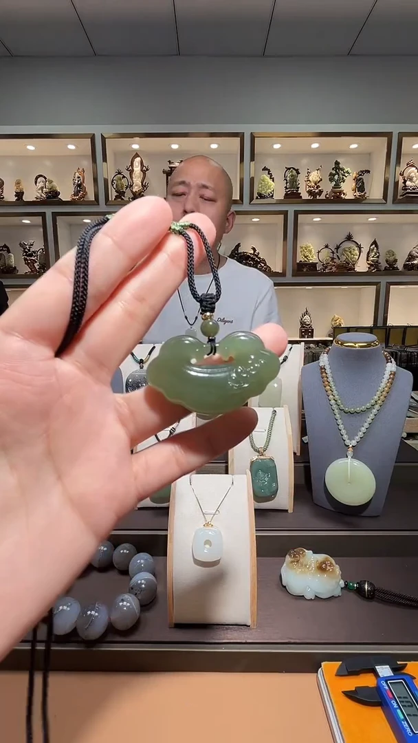 和田玉未镶嵌挂件苏