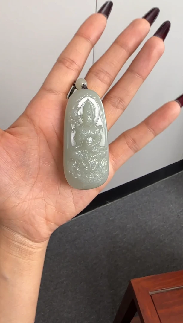 和田玉未镶嵌吊坠(赠链)且末近矿微色差吊坠