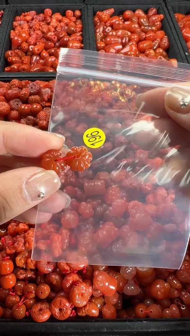 【闪购商品】南红玛瑙颈饰未镶嵌1