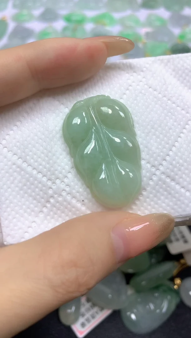 颈饰未镶嵌翡翠A货