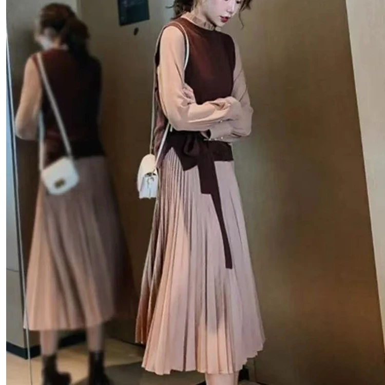 敲美春季长袖连衣裙百褶裙两件套