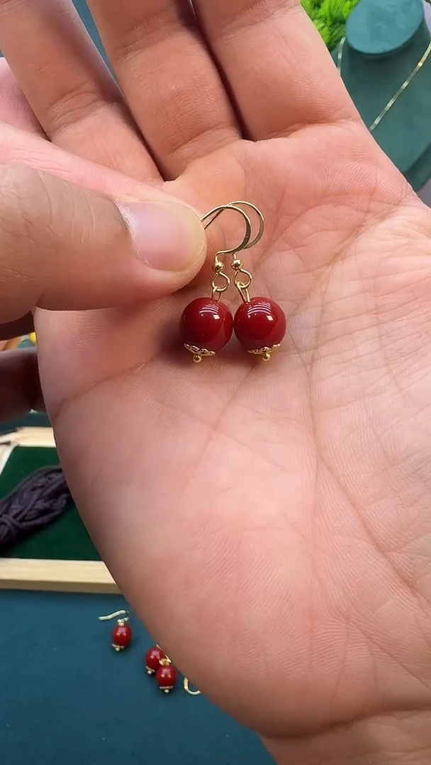 玛瑙/玉髓耳钉14K金镶嵌E161