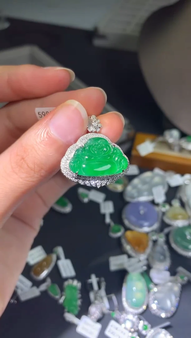 吊坠(不含链)18K金镶嵌翡翠吊坠