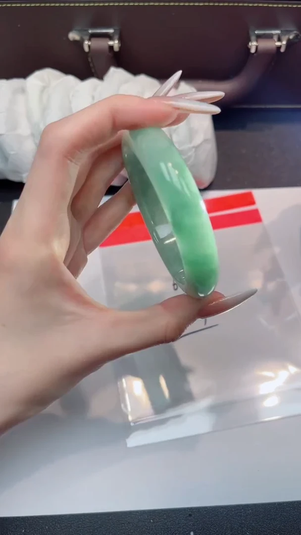 未镶嵌手镯翡翠默认有瑕--68