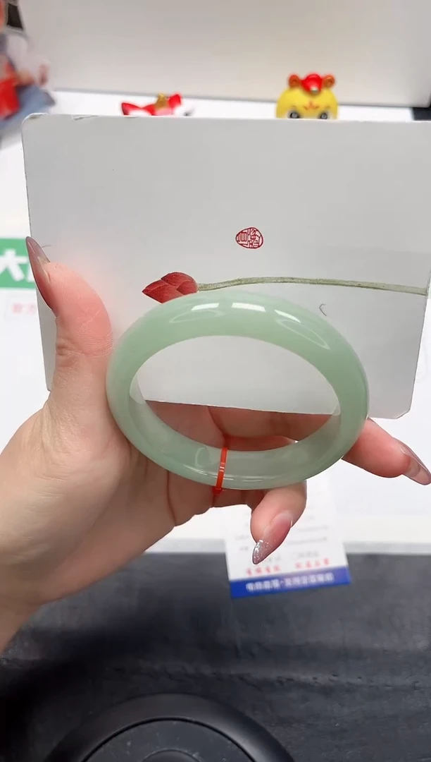 【闪购商品】石英质玉手镯未镶嵌211-60