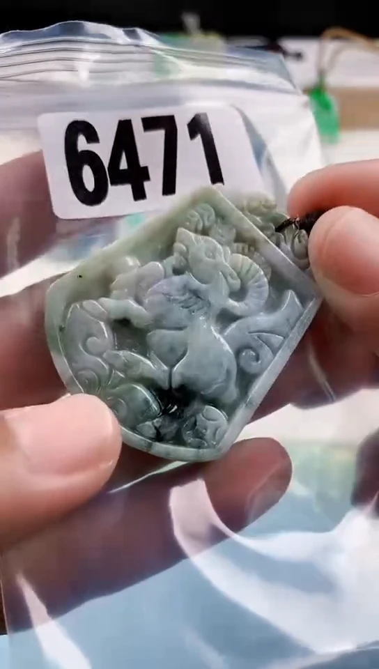 【闪购商品】翡翠挂件未镶嵌天然翡翠吊坠挂件