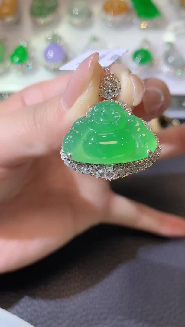 【闪购商品】翡翠吊坠(不含链)18K金镶嵌A99翡翠