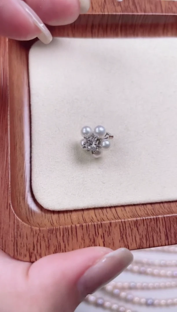 【闪购商品】淡水珍珠吊坠银S925镶嵌P023