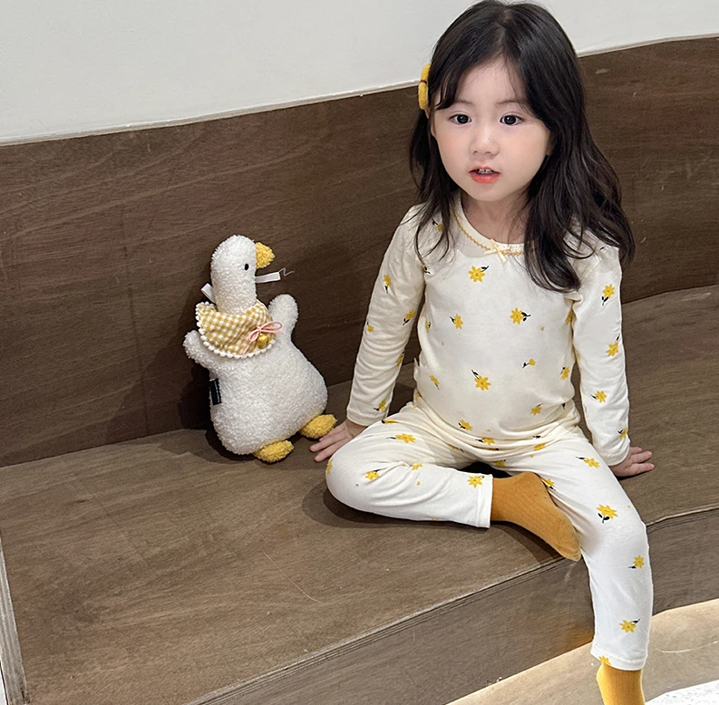 B05   儿童秋衣套装   米黄向日葵
