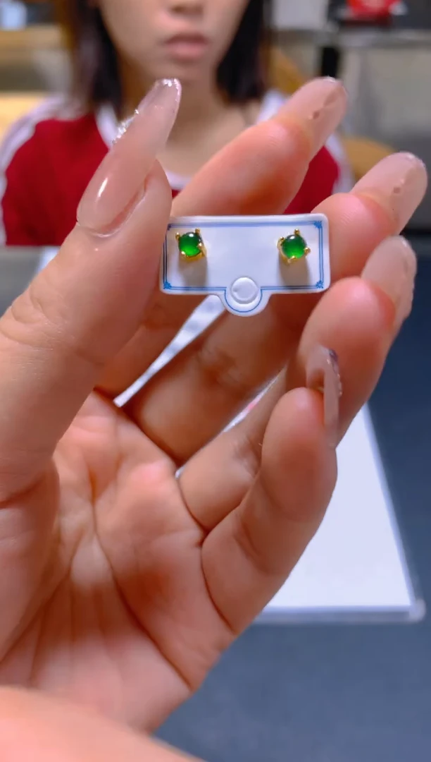 未镶嵌翡翠耳饰多样性发一