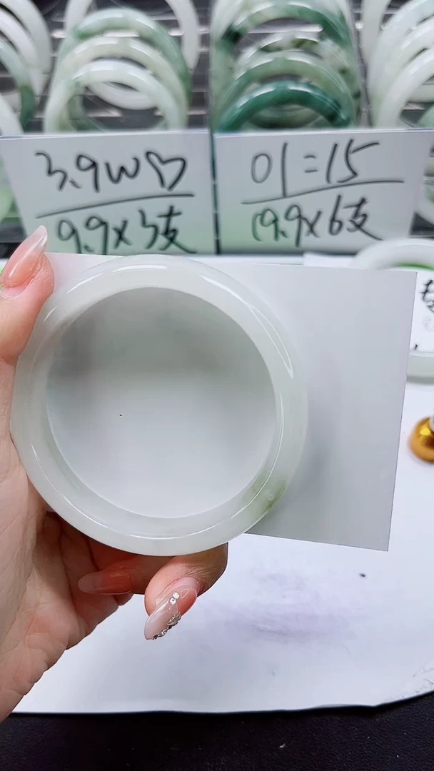 【闪购商品】石英质玉手镯未镶嵌A310-59/60