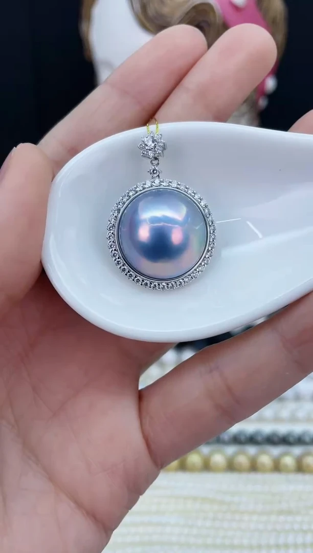 【闪购商品】拼合珍珠（马贝珠）颈饰18K金镶嵌海水马贝珍珠吊坠