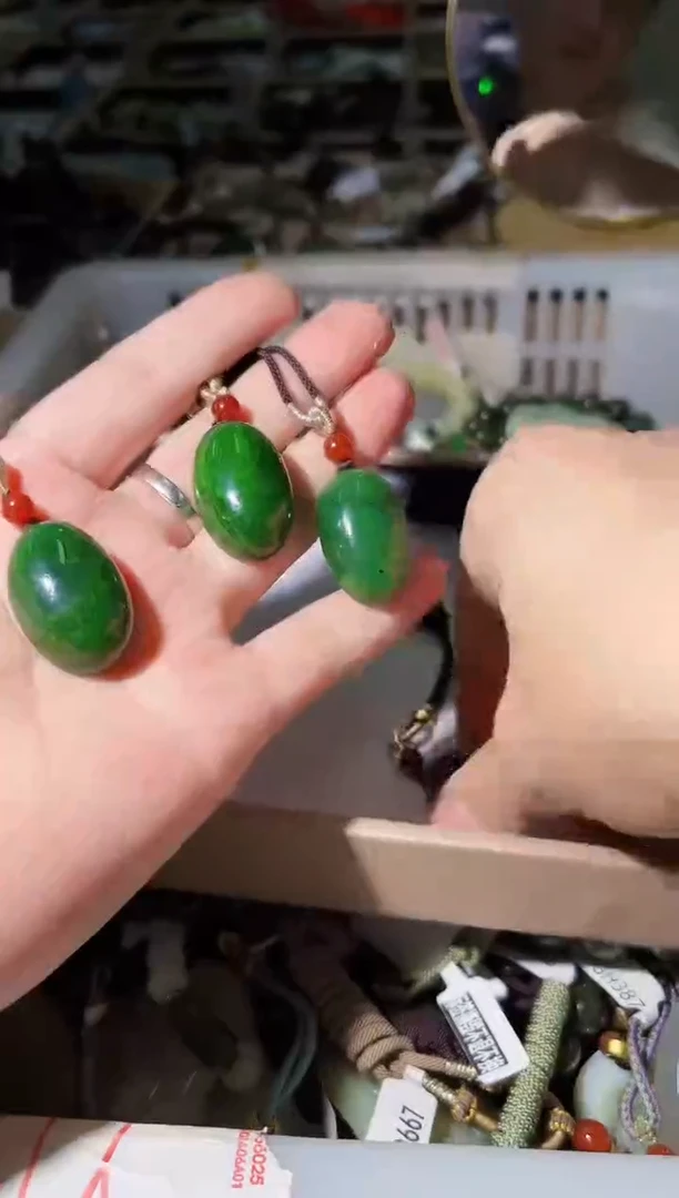 【闪购商品】和田玉颈饰未镶嵌拍一发一