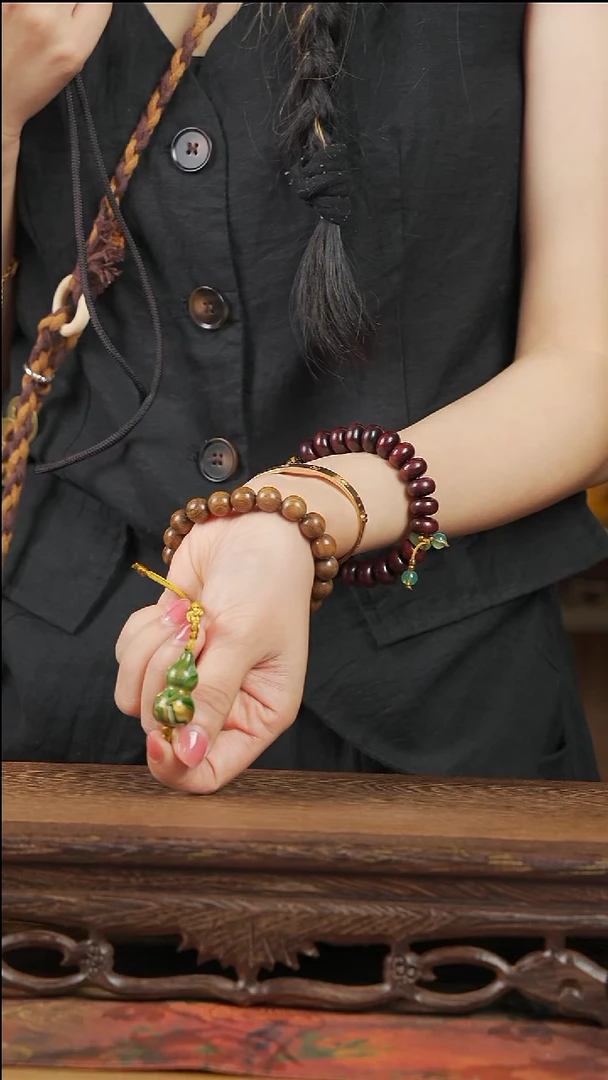 绿色紫光檀螺钿小葫芦手串