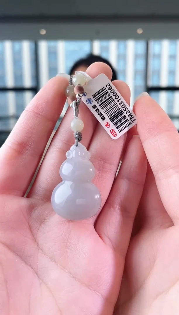 和田玉未镶嵌颈饰葫芦 xp