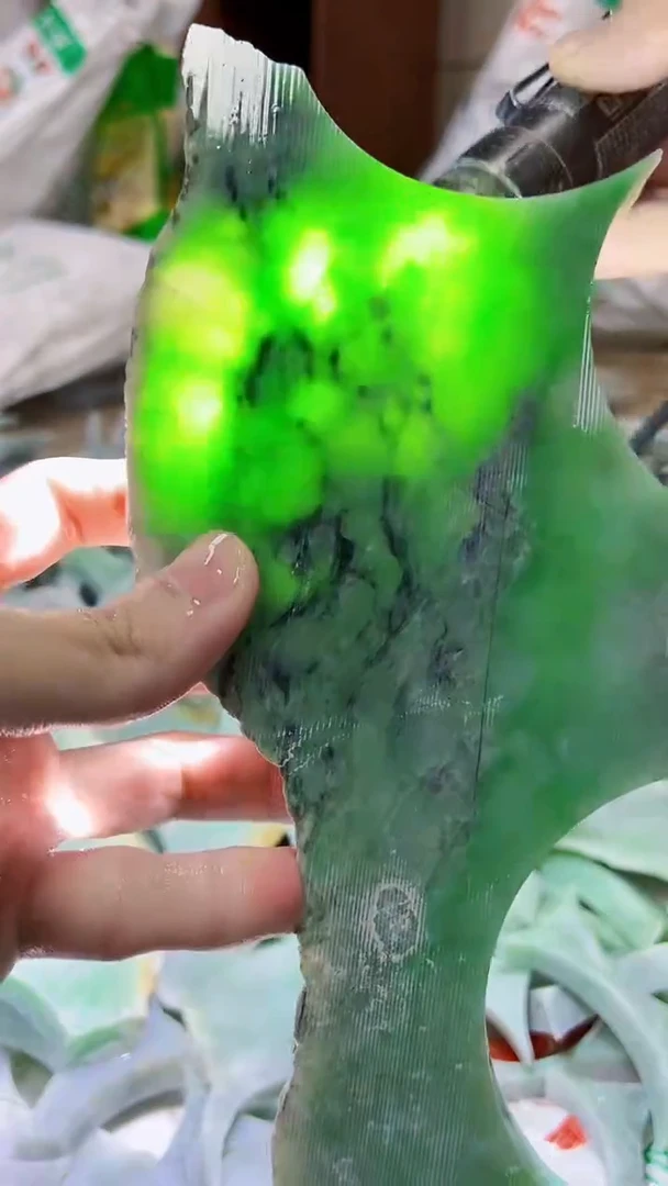 翡翠裸石缅甸翡翠A货文6935