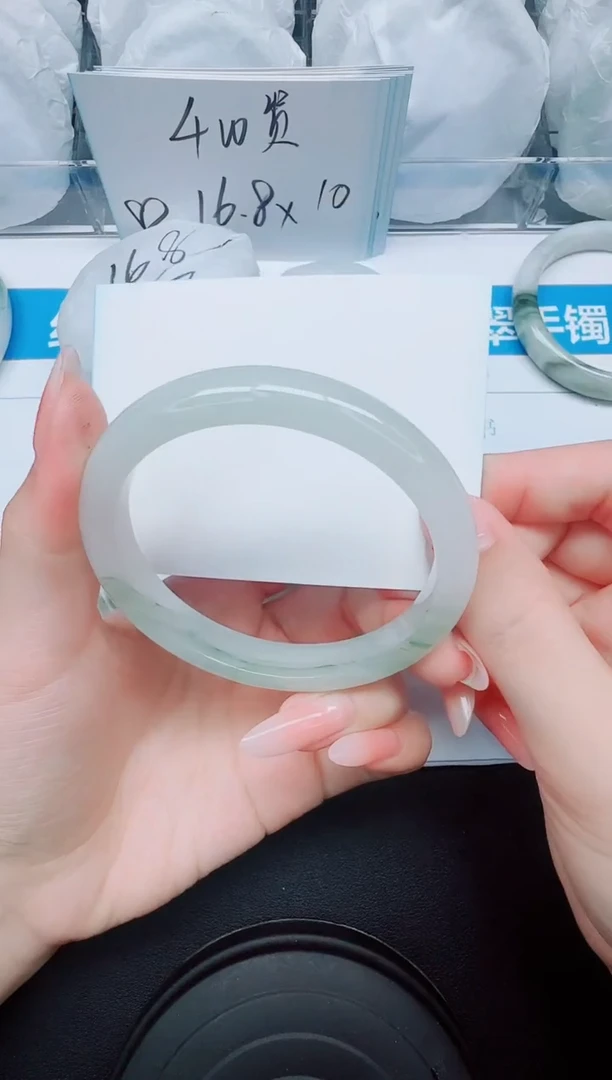 石英质玉手镯未镶嵌154/60.7