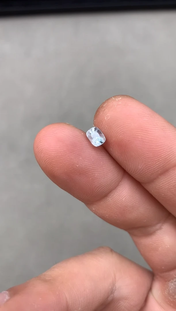 【闪购商品】定制蓝宝石裸石未镶嵌1.02ct 缅甸无烧彩色蓝宝石